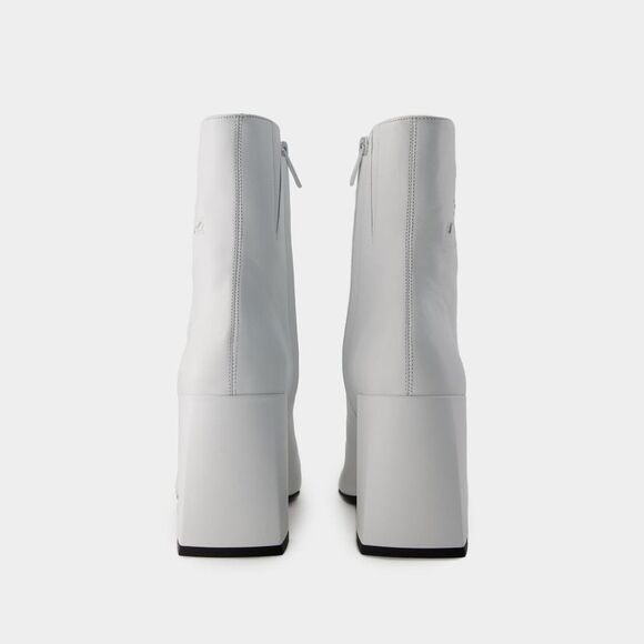 Trendy 24SS Women's Black Boots for Any Occasion - Picture 3 of 3